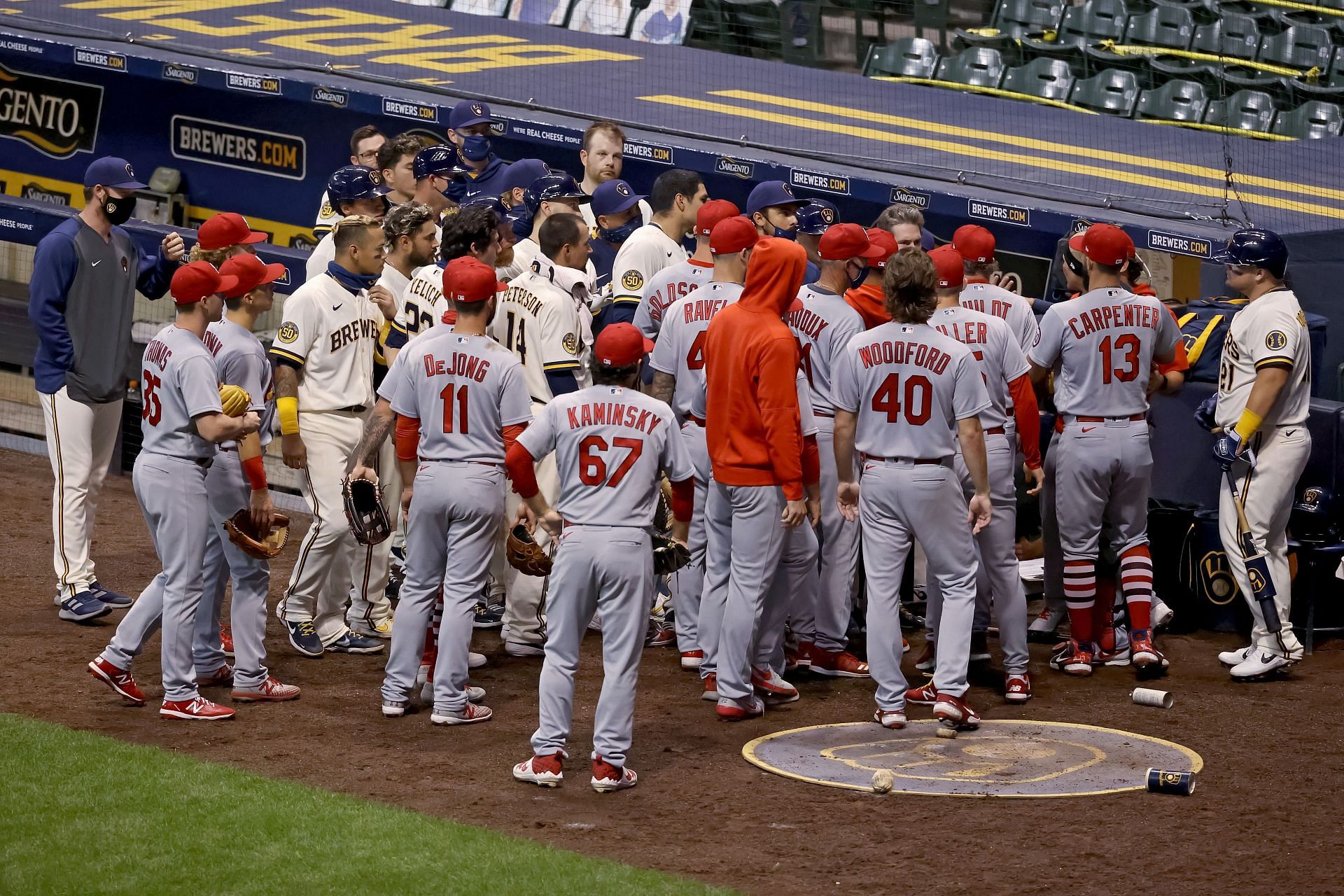 Cardinals vs. Brewers: Who wins in battle for the NL Central