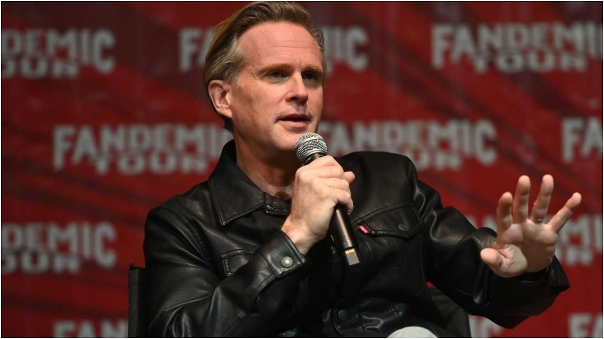 Cary Elwes was hospitalized on Saturday and is now out of danger (Image via Paras Griffin/Getty Images)