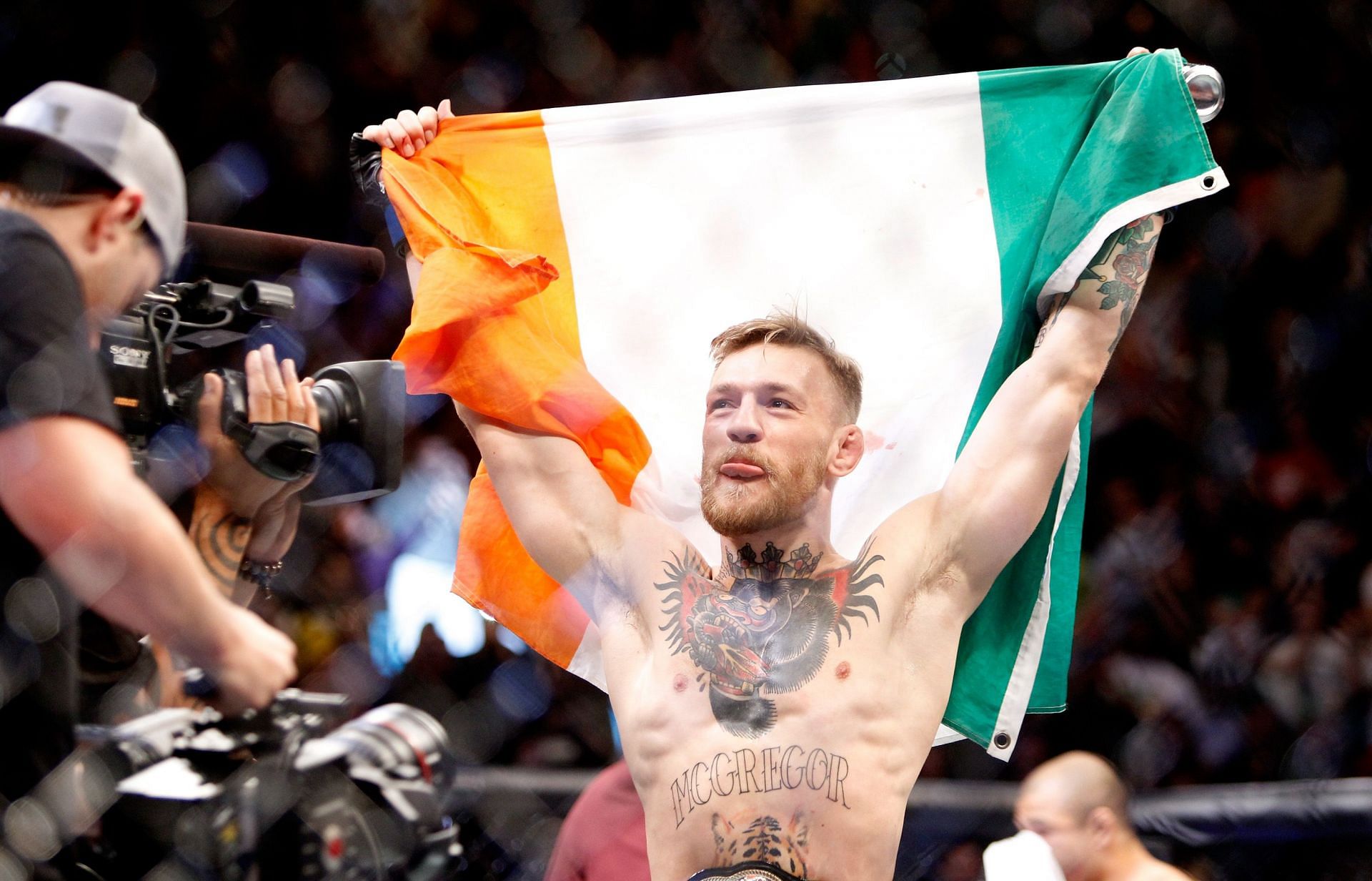 Conor. McGregor defeated Jose Aldo to become the new featherweight champion