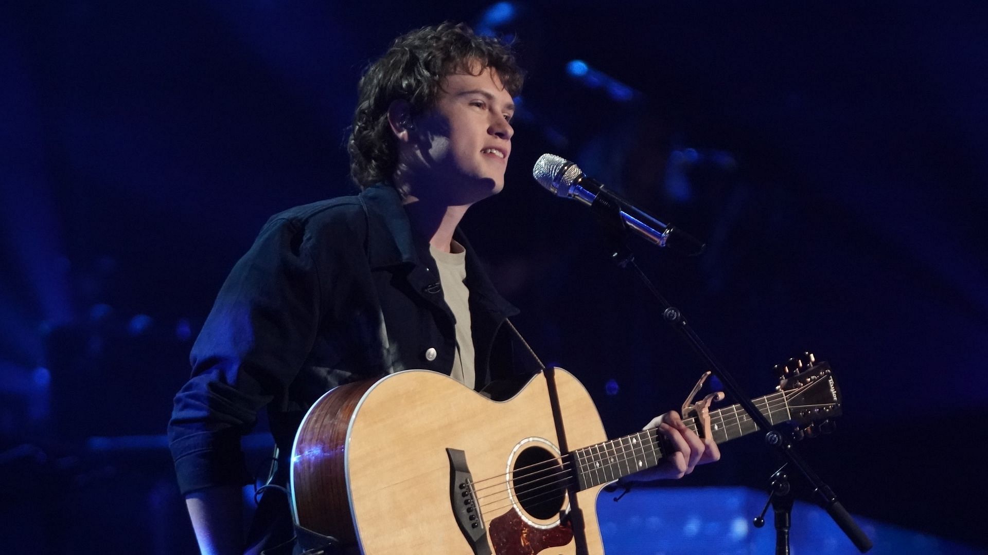 American Idol contestant Fritz Hager earns his spot in the Top 11 (Image via Eric McCandless/ABC)