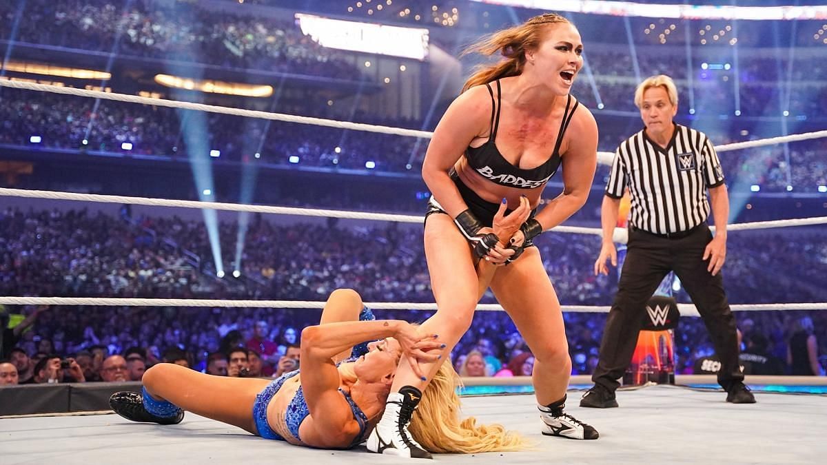 Ronda Rousey lost to Charlotte Flair at WrestleMania 38
