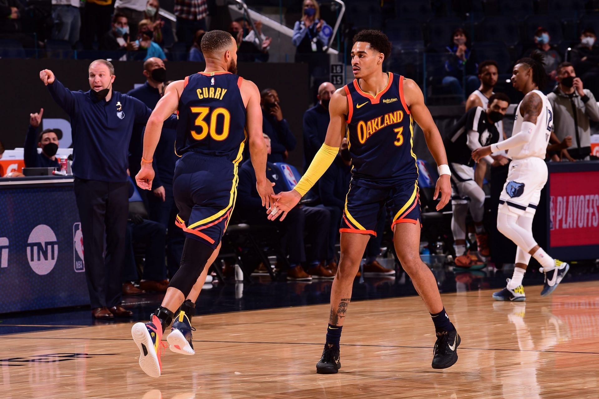 Jordan Poole has been carrying the offensive load without Steph Curry in the lineup. [Photo: NBA News Sites]