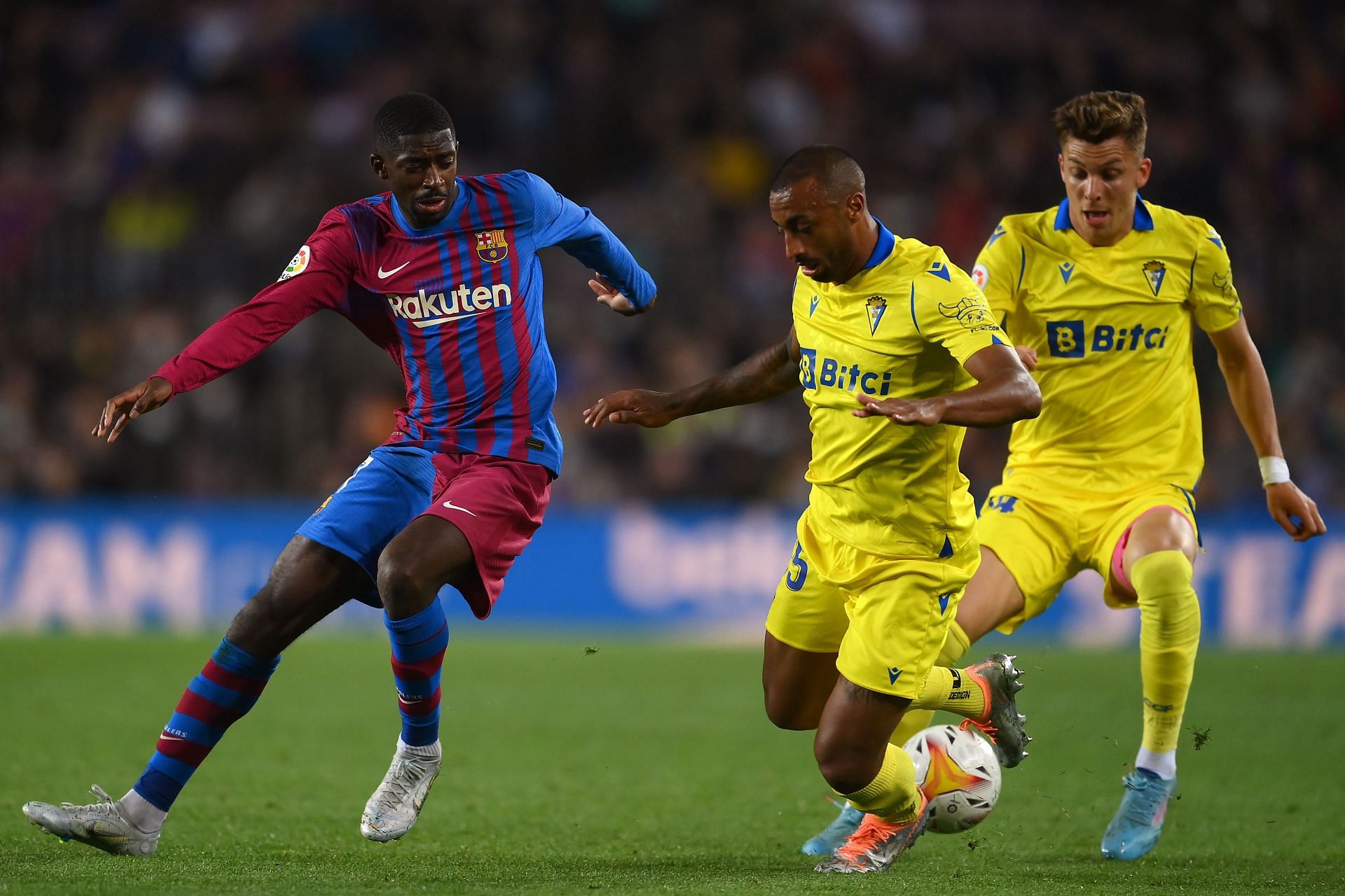 Ousmane Dembele in action against Cadiz CF.