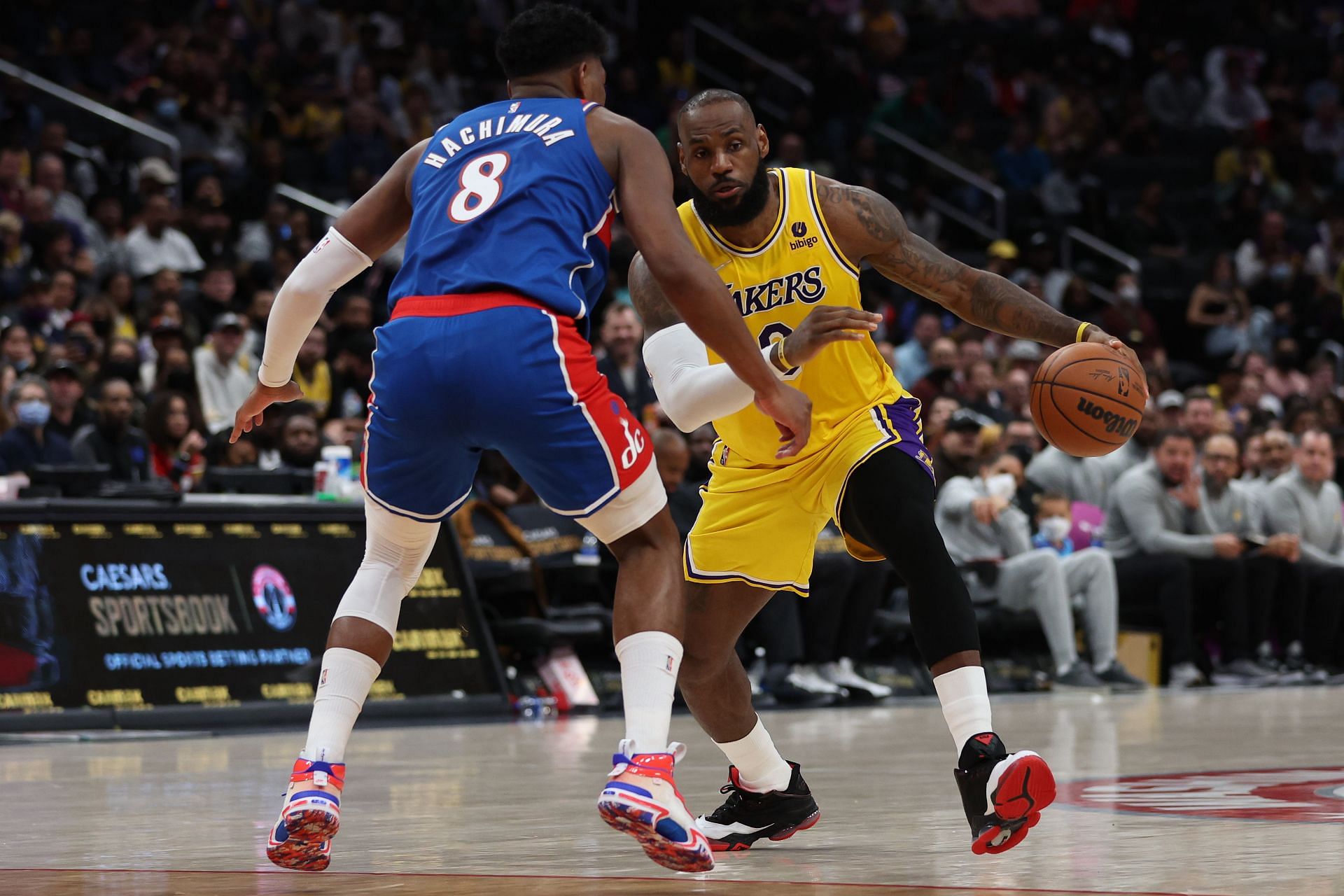 LeBron James of the LA Lakers in action against the Washington Wizards