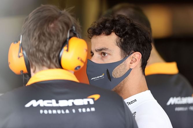 "Don’t put him under pressure" - McLaren's short team orders to Daniel Ricciardo to maintain position behind Lando Norris