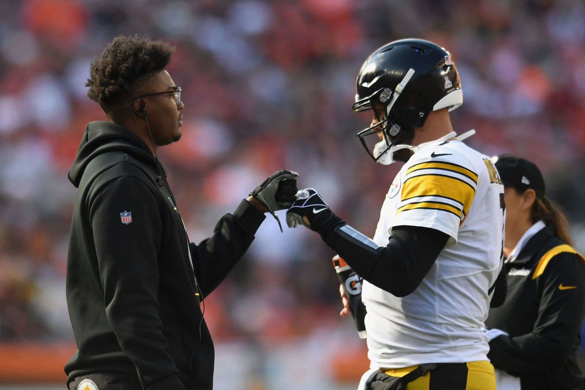 Pittsburgh Steelers quarterbacks Haskins and Ben Roethlisberger.