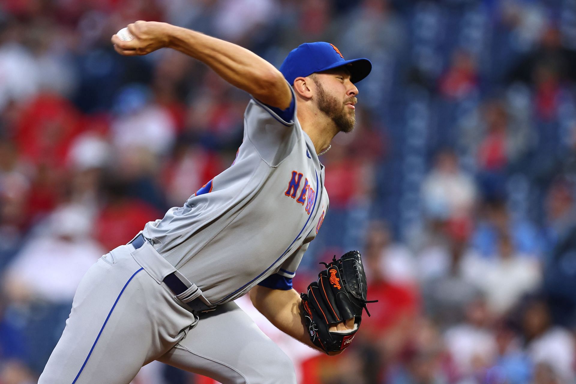 Mets Pitcher Tylor Megill looking bendy