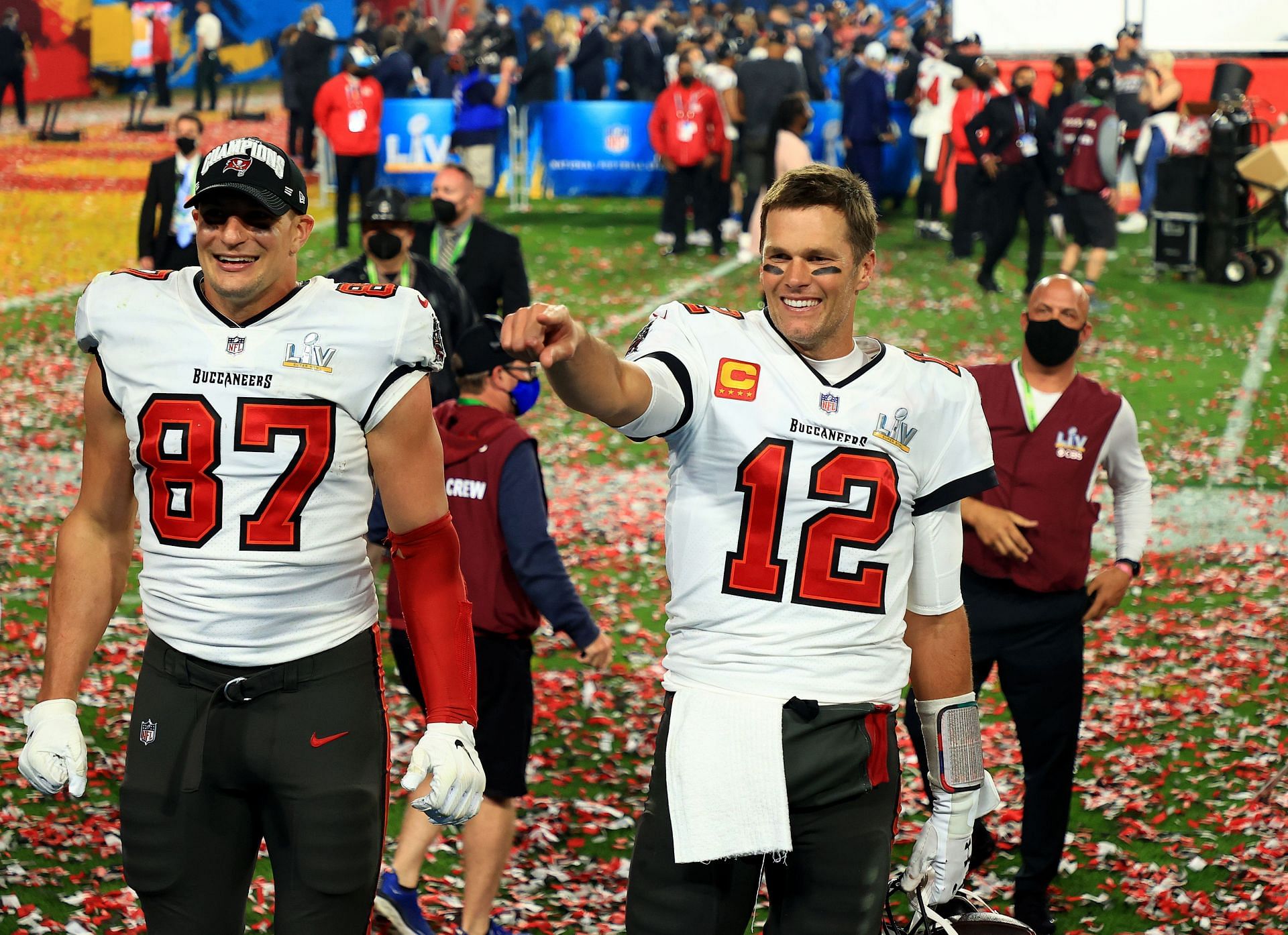 Tampa Bay Buccaneers&#039; Rob Gronkowski and Tom Brady