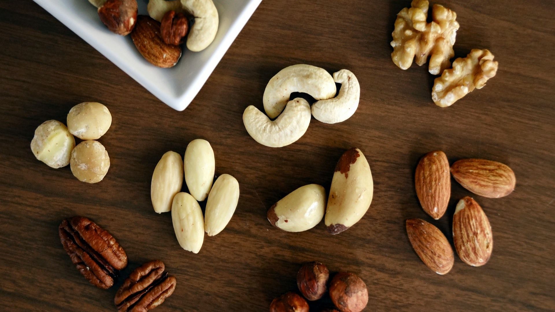The walnut is richer in nutrients than other nuts (Image via Pexels/Marta Branco)