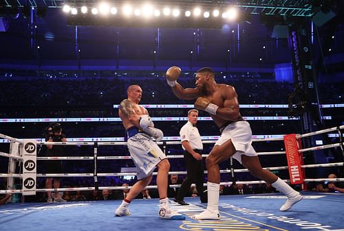 Anthony Joshua (right) v Oleksandr Usyk.