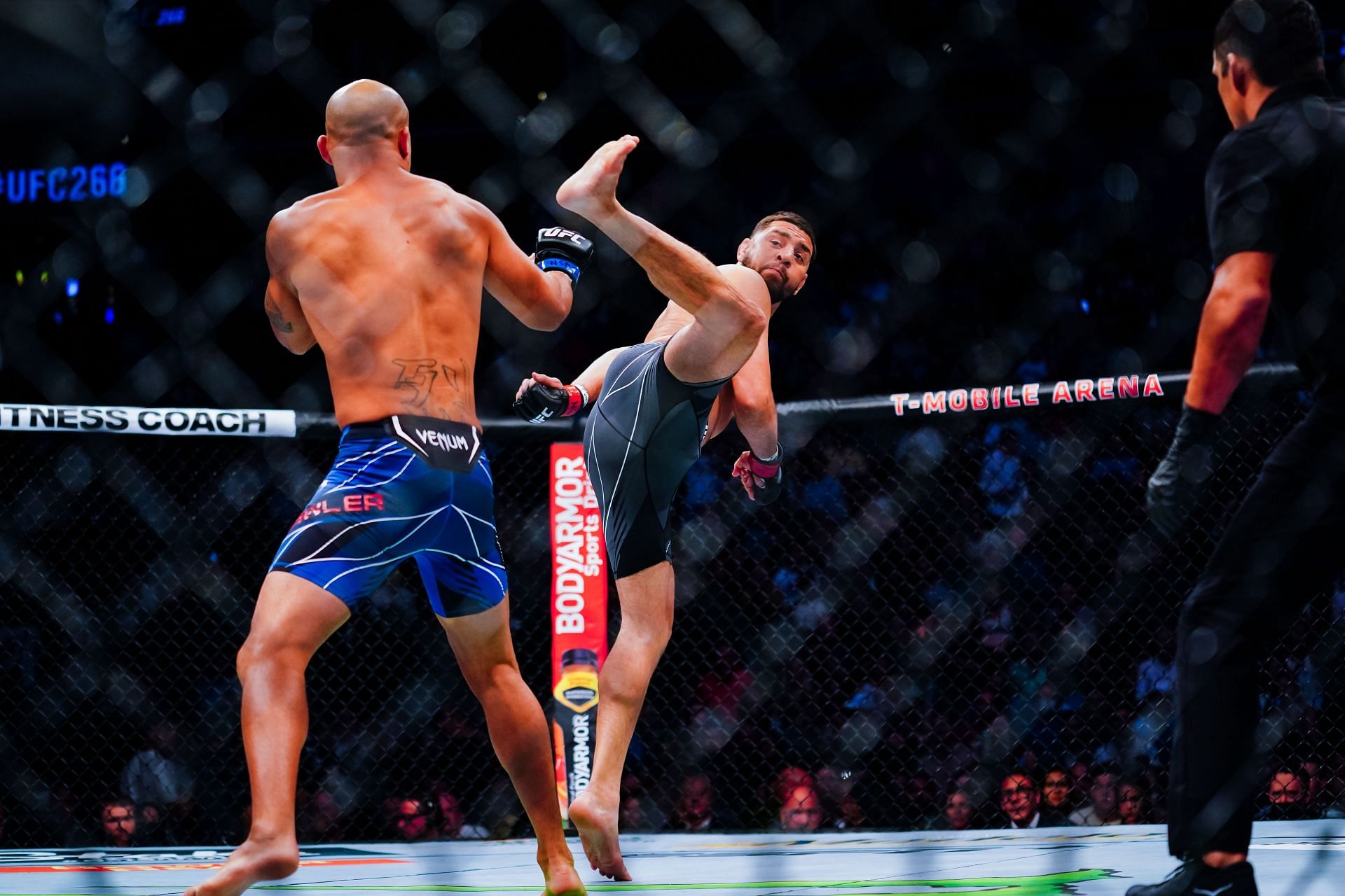 UFC 266: Diaz vs. Lawler (Image via Getty)