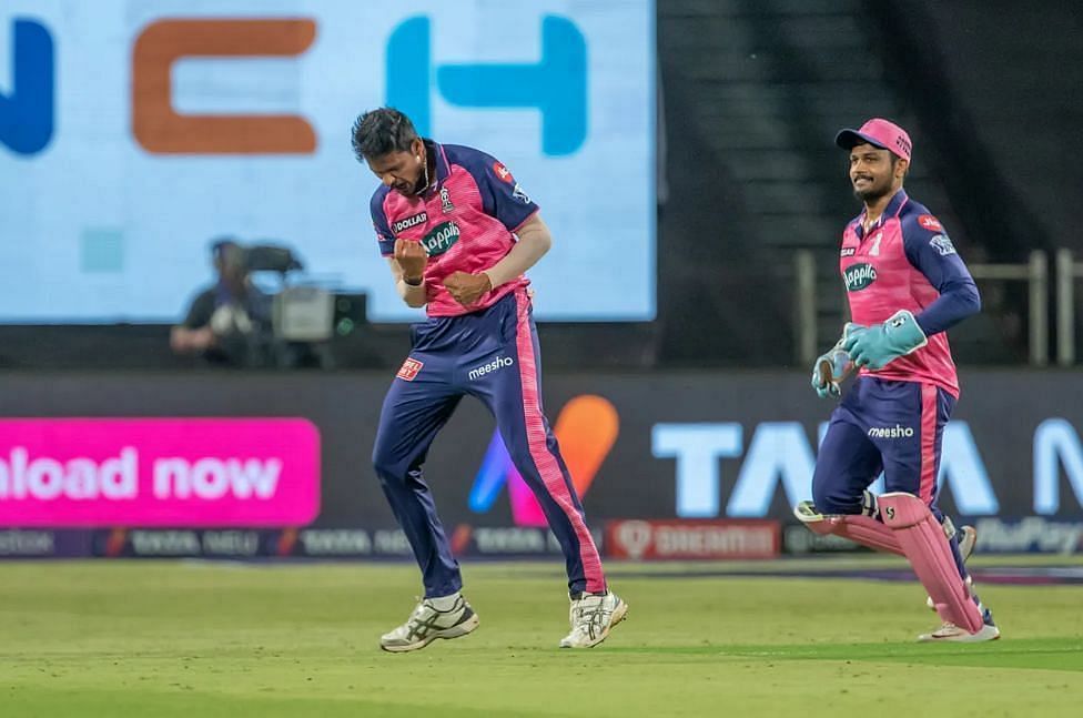 कुलदीप सेन ने रॉयल चैलेंजर्स बैंगलोर के खिलाफ शानदार गेंदबाजी करते हुए चार विकेट लिए