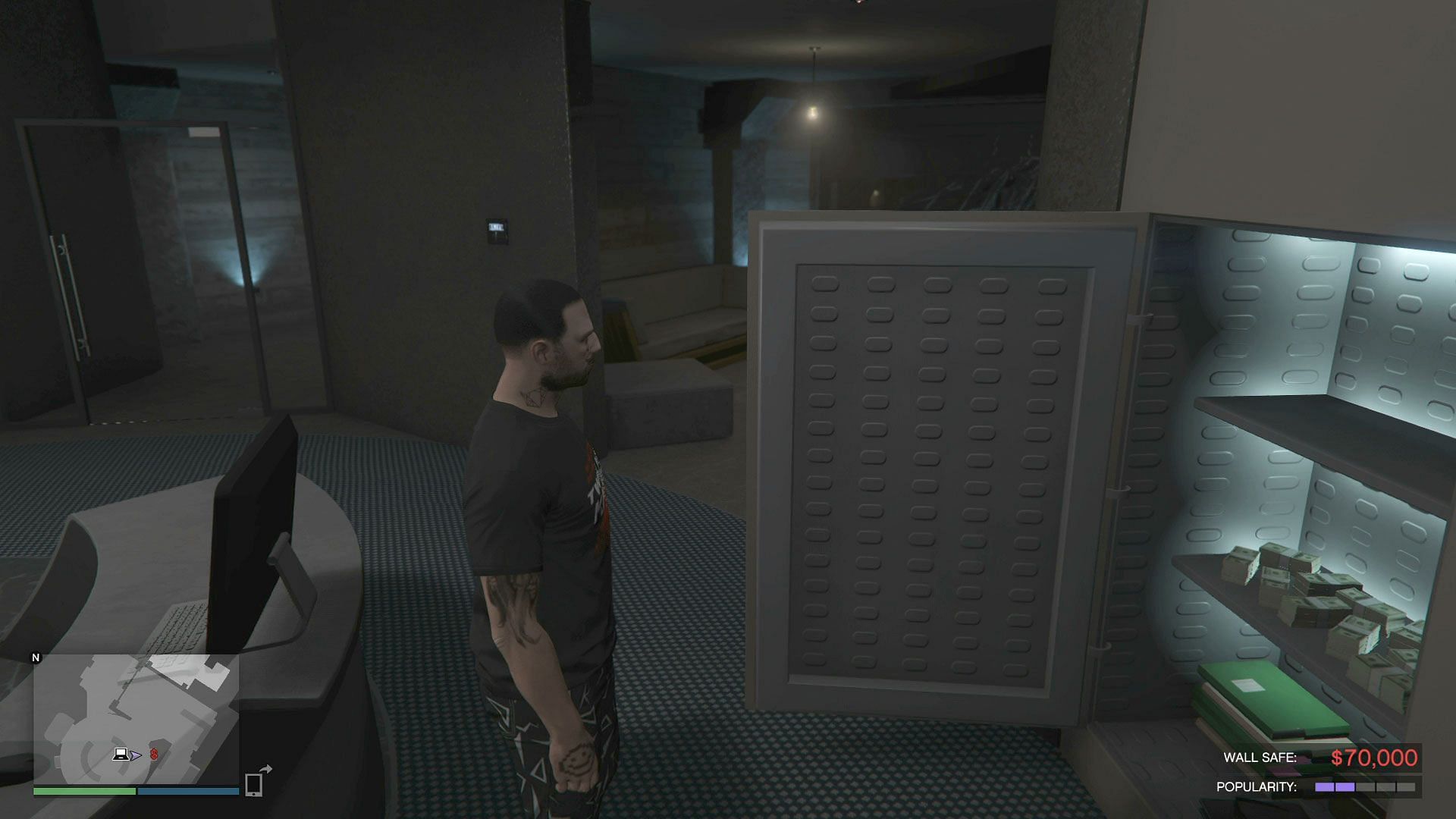 What the wall safe looks like in GTA Online (Image via Rockstar Games)