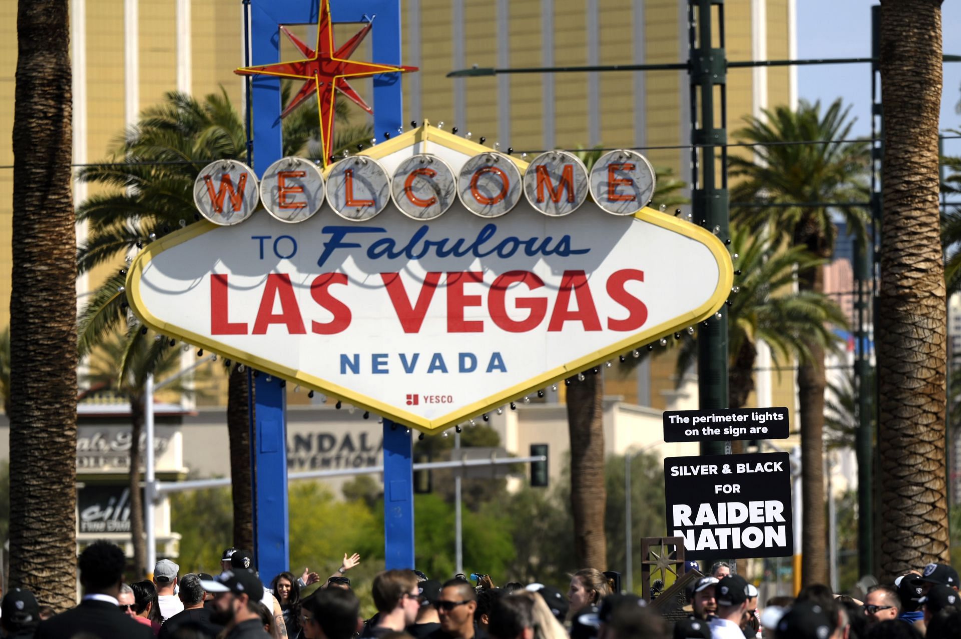 &#039;Welcome to Fabulous Las Vegas&#039; Sign Turns Silver And Black Ahead of 2022 NFL Draft
