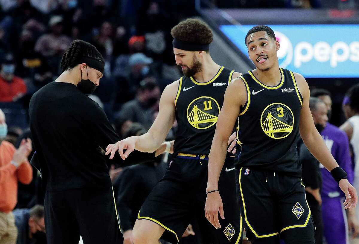 ICYMI: It's a POOLE PARTY! - Klay Thompson hilariously crashes