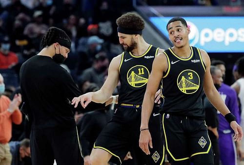 Steph Curry has more help than ever with Klay Thompson hitting his stride and the emergence of Jordan Poole. [Photo: San Francisco Chronicle]