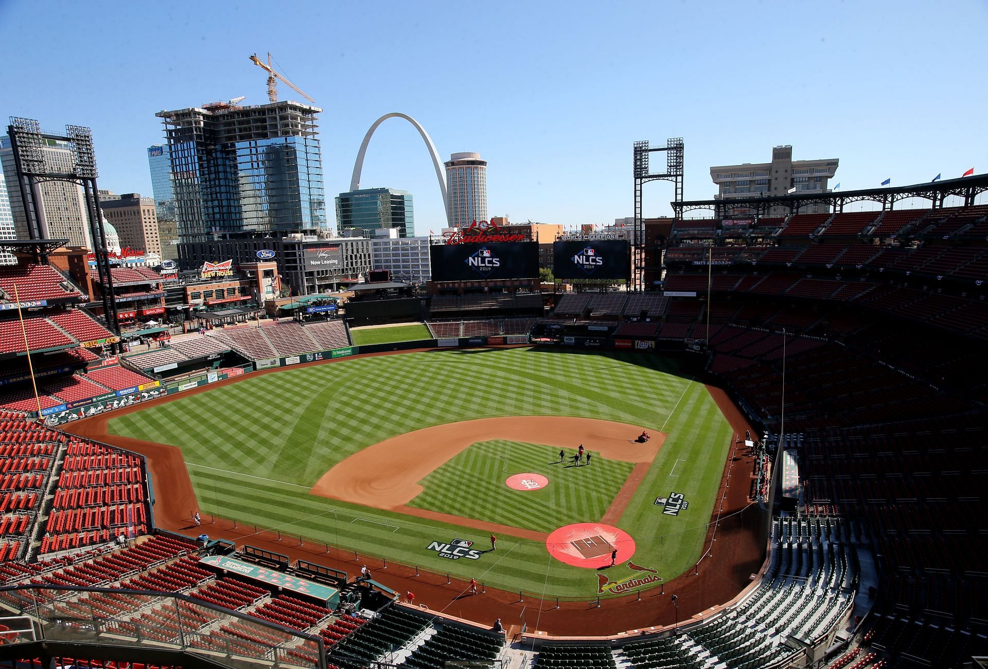 A House Divided: Cardinals, Cubs fans pack Busch Stadium this weekend 