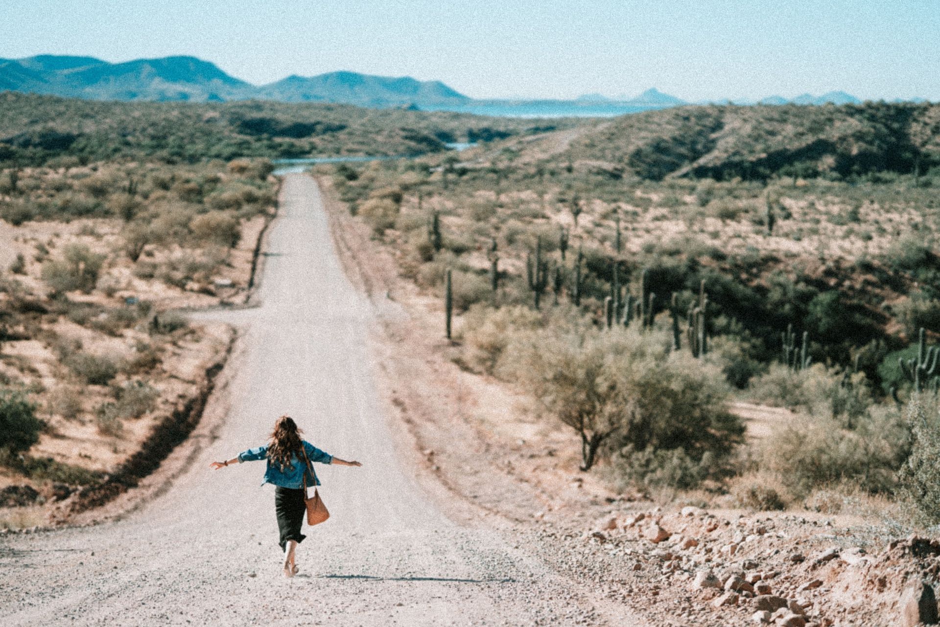 Walking outisde in nature uplifts your mood. (Image by Taryn Elliott / Pexels)