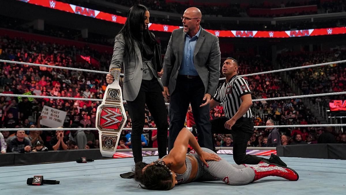 Deville attacked Belair from the back on RAW.