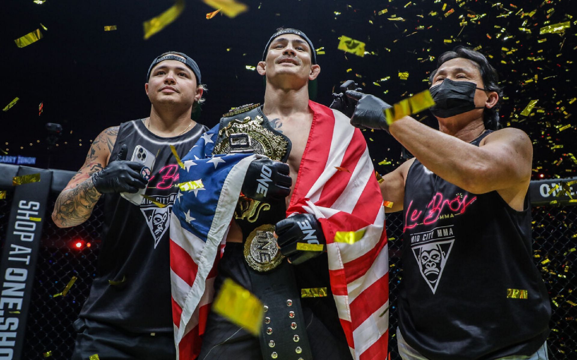 Thanh Le (center) says he would like to feature in a mixed rules fight for ONE Championship in the future. [Photo ONE Championship]