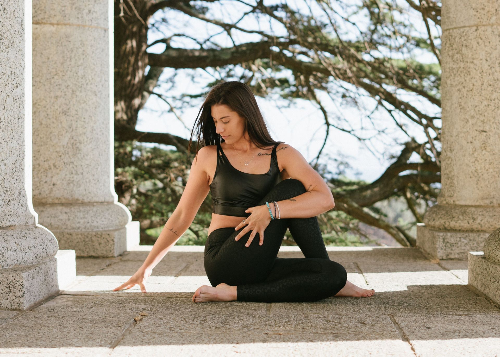 Some yoga postures are efficient at alleviating menstruation pain (Image via Pexels/rfstudio)