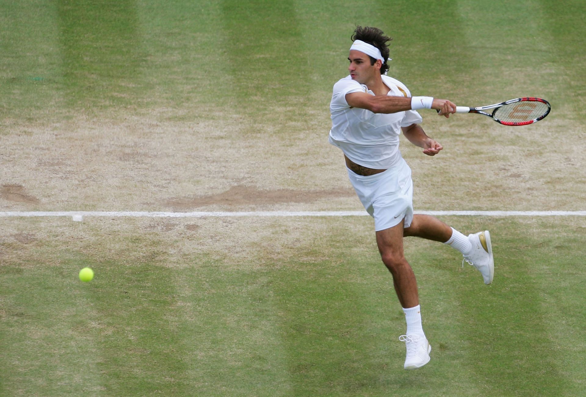Between 2003 and 2008, Roger Federer won 65 consecutive matches on grass
