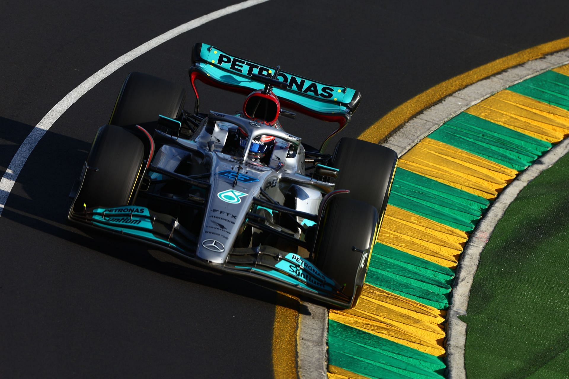 Mercedes driver George Russell in action during the 2022 F1 Australian GP. (Photo by Mark Thompson/Getty Images)