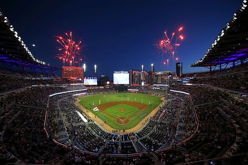 Championship Series - Los Angeles Dodgers v Atlanta Braves - Game Two