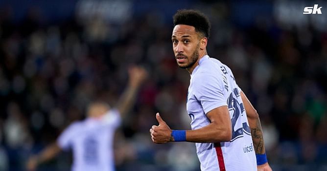 "Should stay!" - Pierre-Emerick Aubameyang comments on Barcelona teammate's uncertain future after Levante win