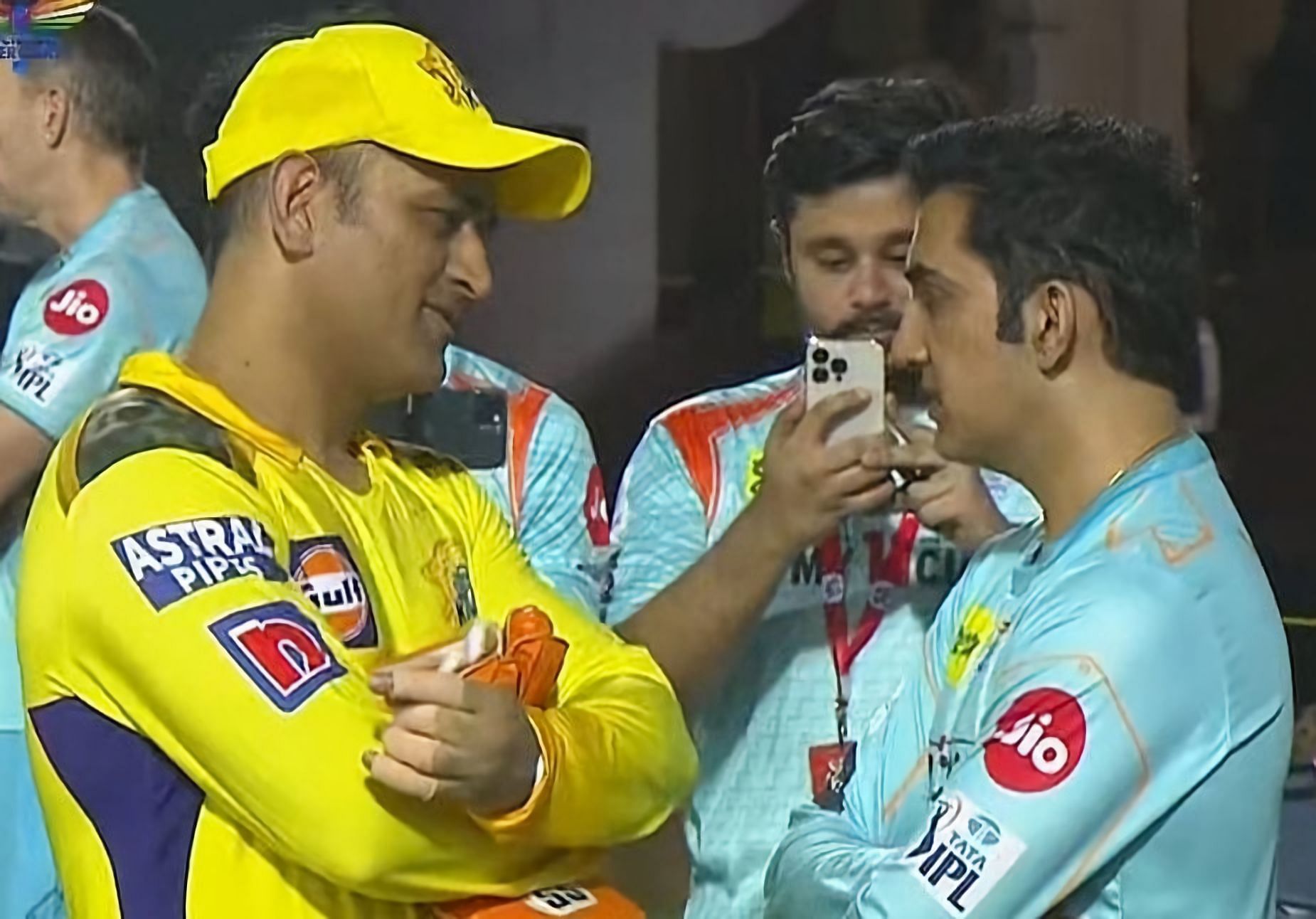 CSK&#039;s MS Dhoni catches up with Gautam Gambhir