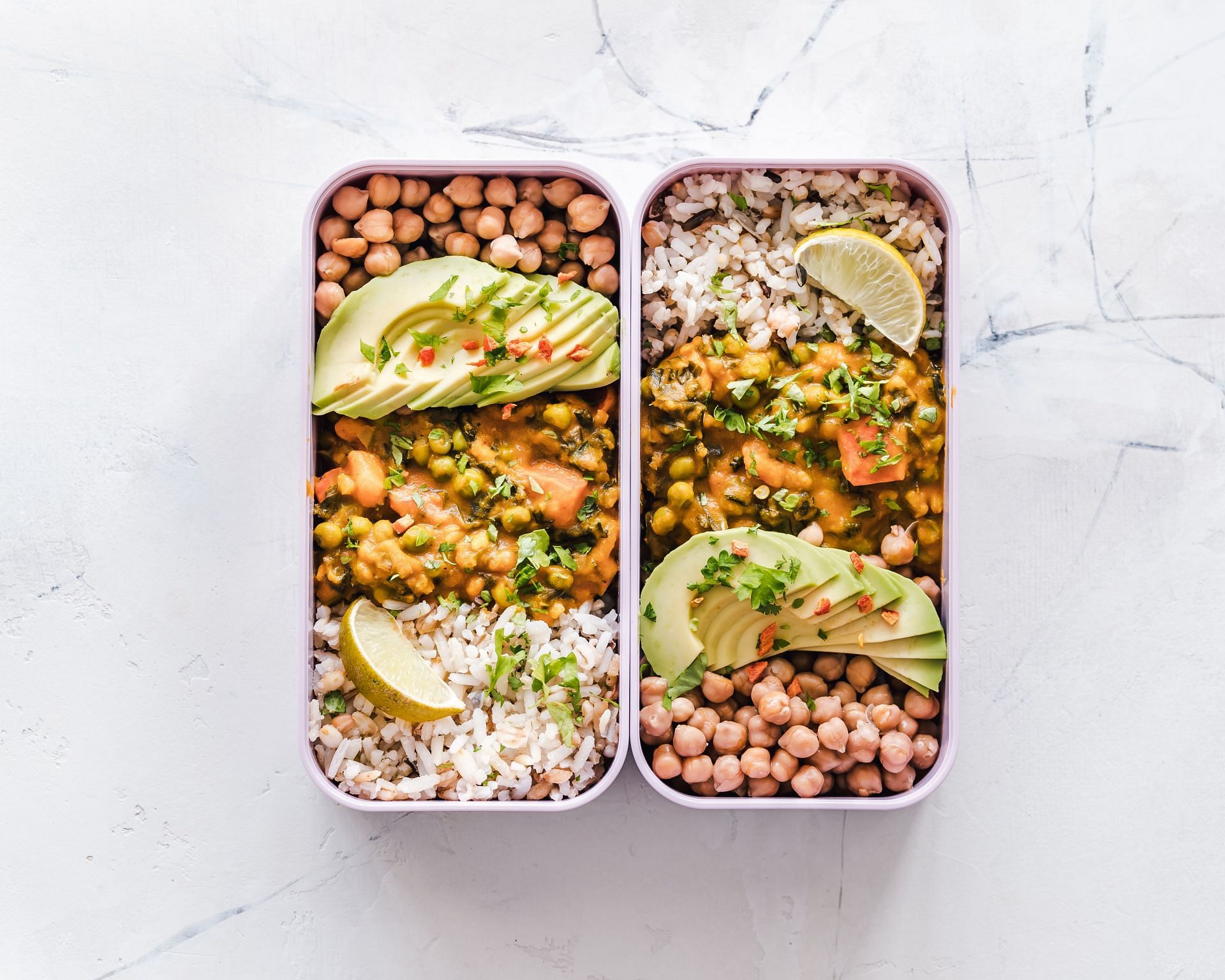 Variety of beans are good for muscle-building diet (Image via pexels/ella olsson)