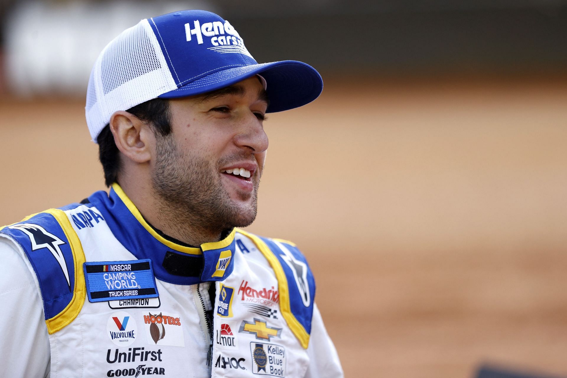 Chase Elliott waits on the grid prior to the NASCAR Camping World Truck Series Pinty&#039;s Truck Race on Dirt at Bristol Motor Speedway