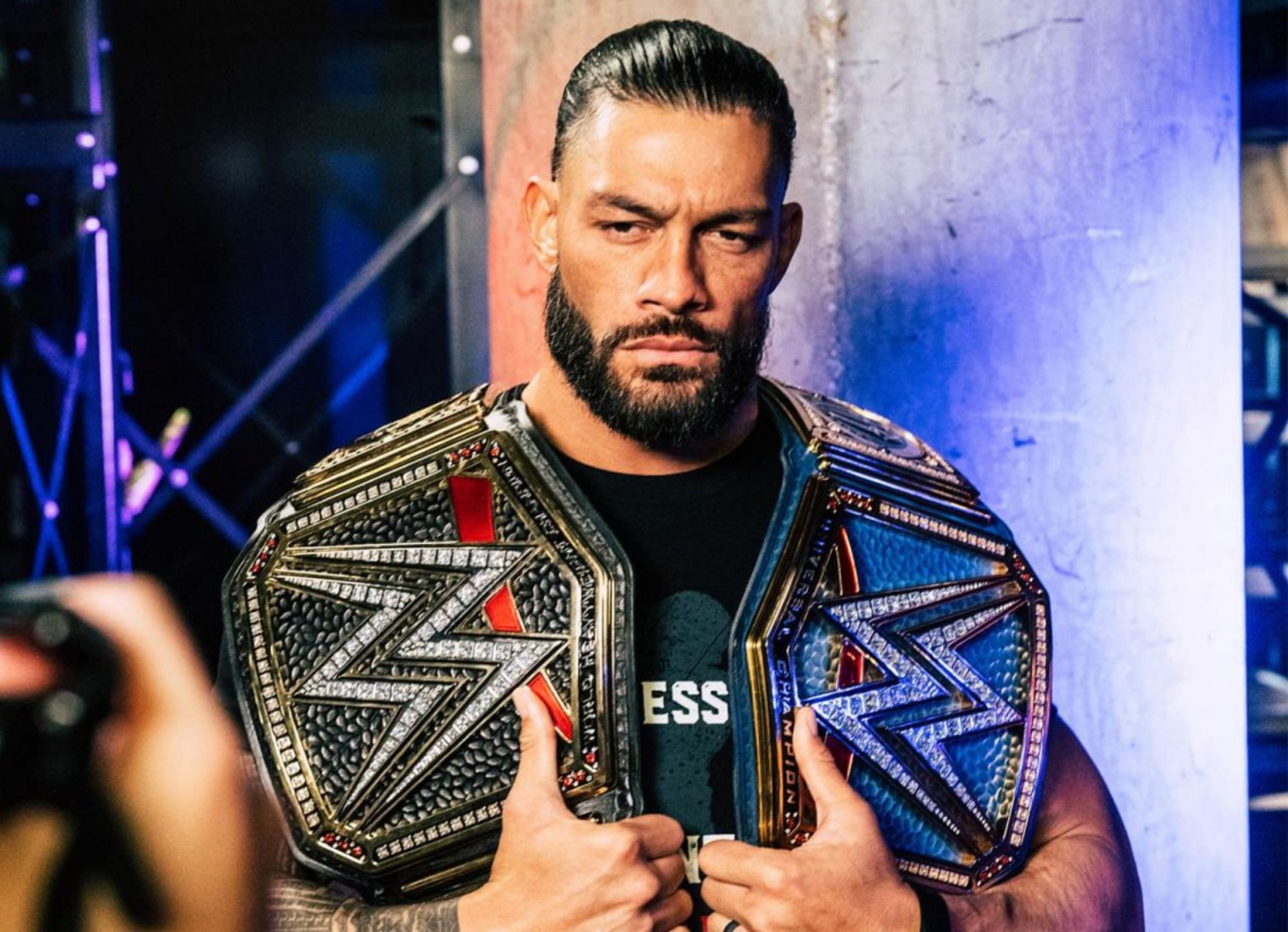 WWE SmackDown में रोमन रेंस नजर नहीं आए