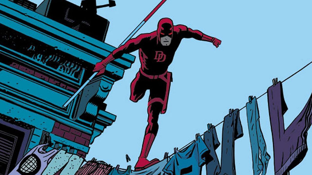 Daredevil running across rooftops (Image via Marvel Comics)