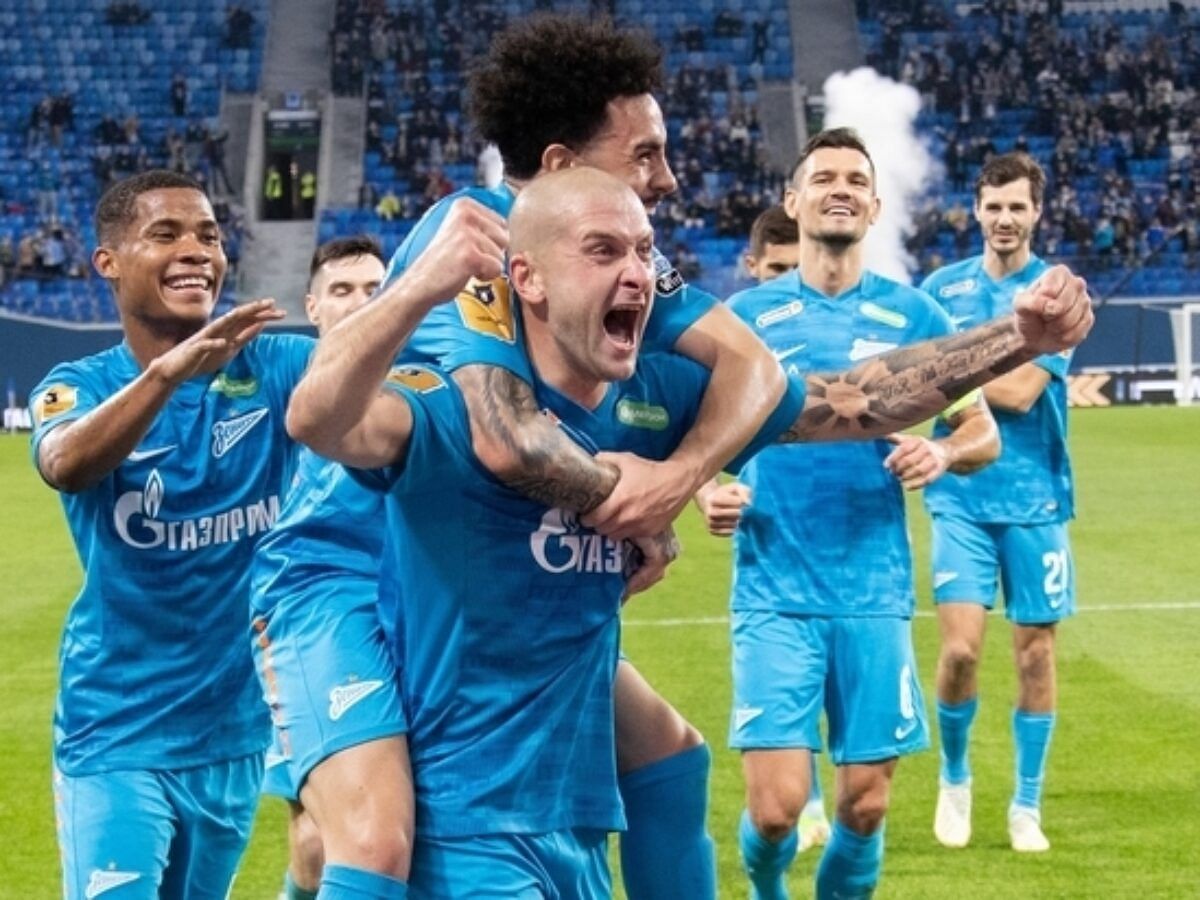 Zenit hold a three-point edge over Dynamo with seven games to go.