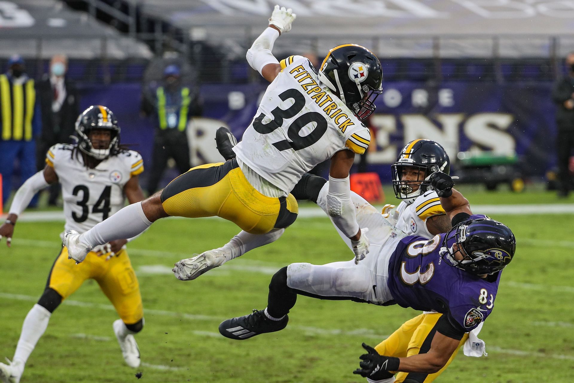 Pittsburgh Steelers v Baltimore Ravens