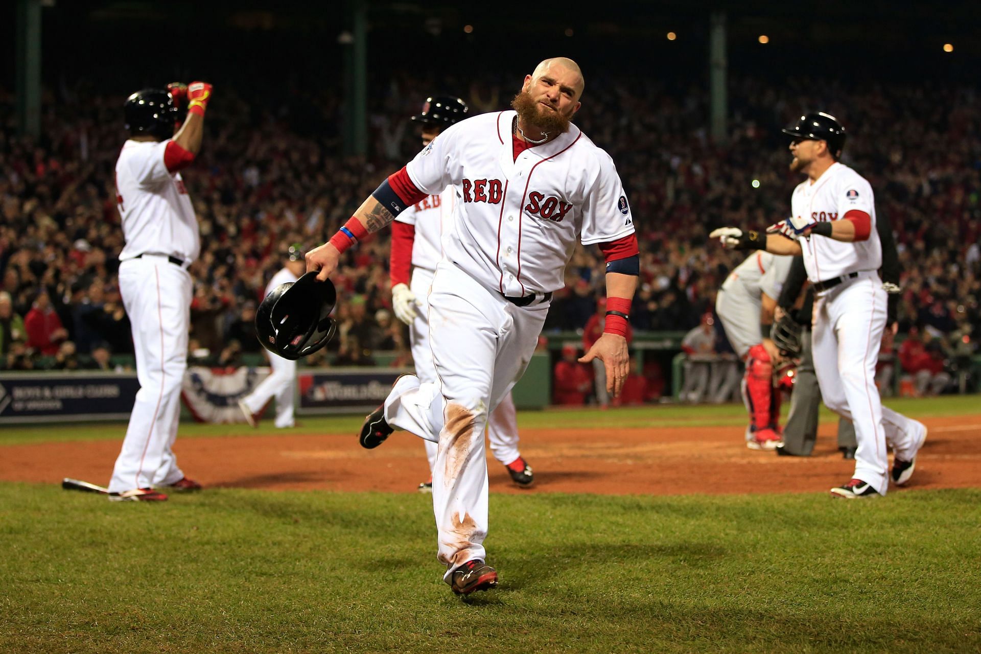 Jonny Gomes looks to represent the Boston Red Sox in 2022