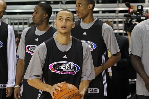 In his early years, Steph Curry often found himself on the bench during the most crucial stretches of the game. [Photo: Bleacher Report]