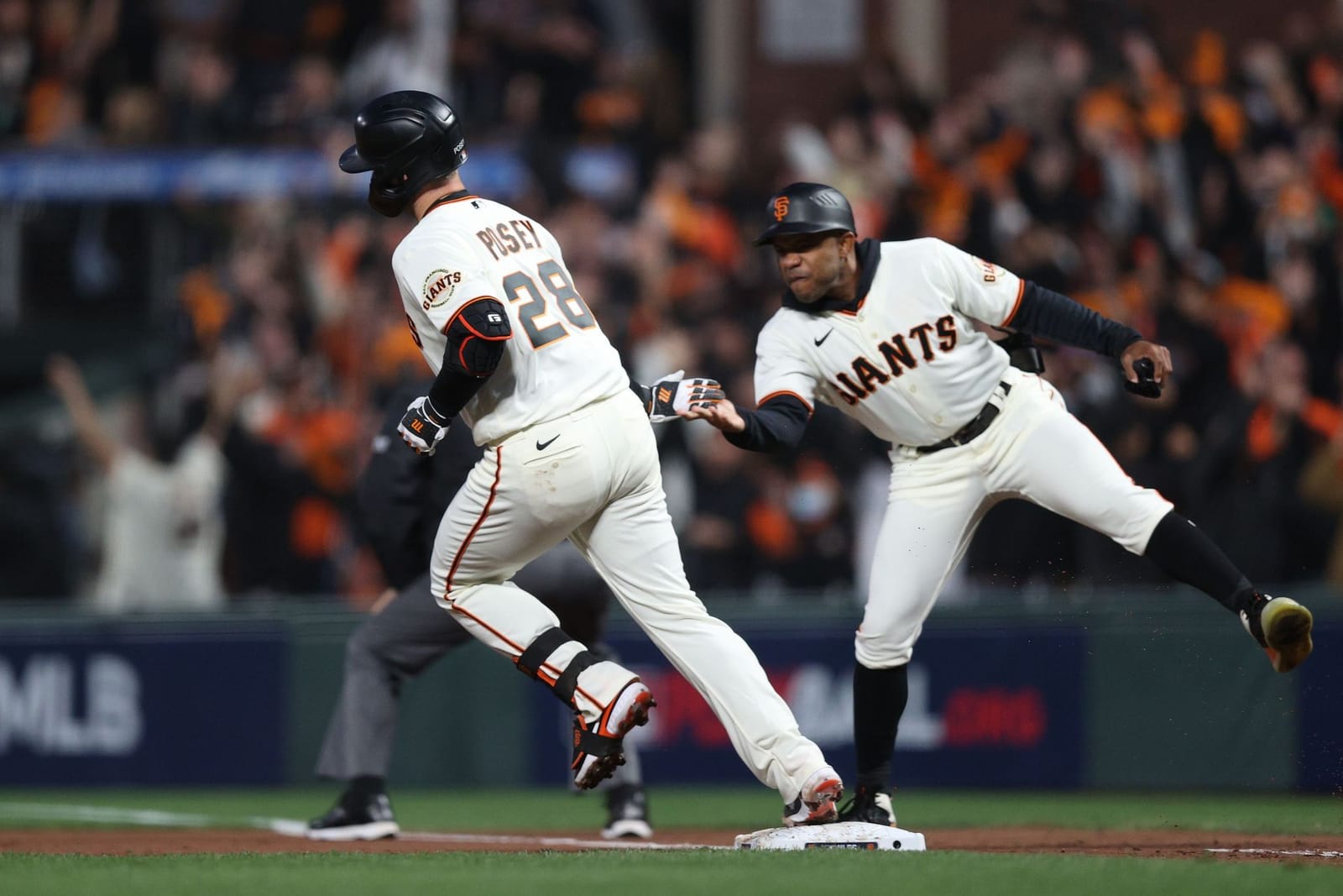 San Francisco Giants first base coach Antoan Richardson claims Padres