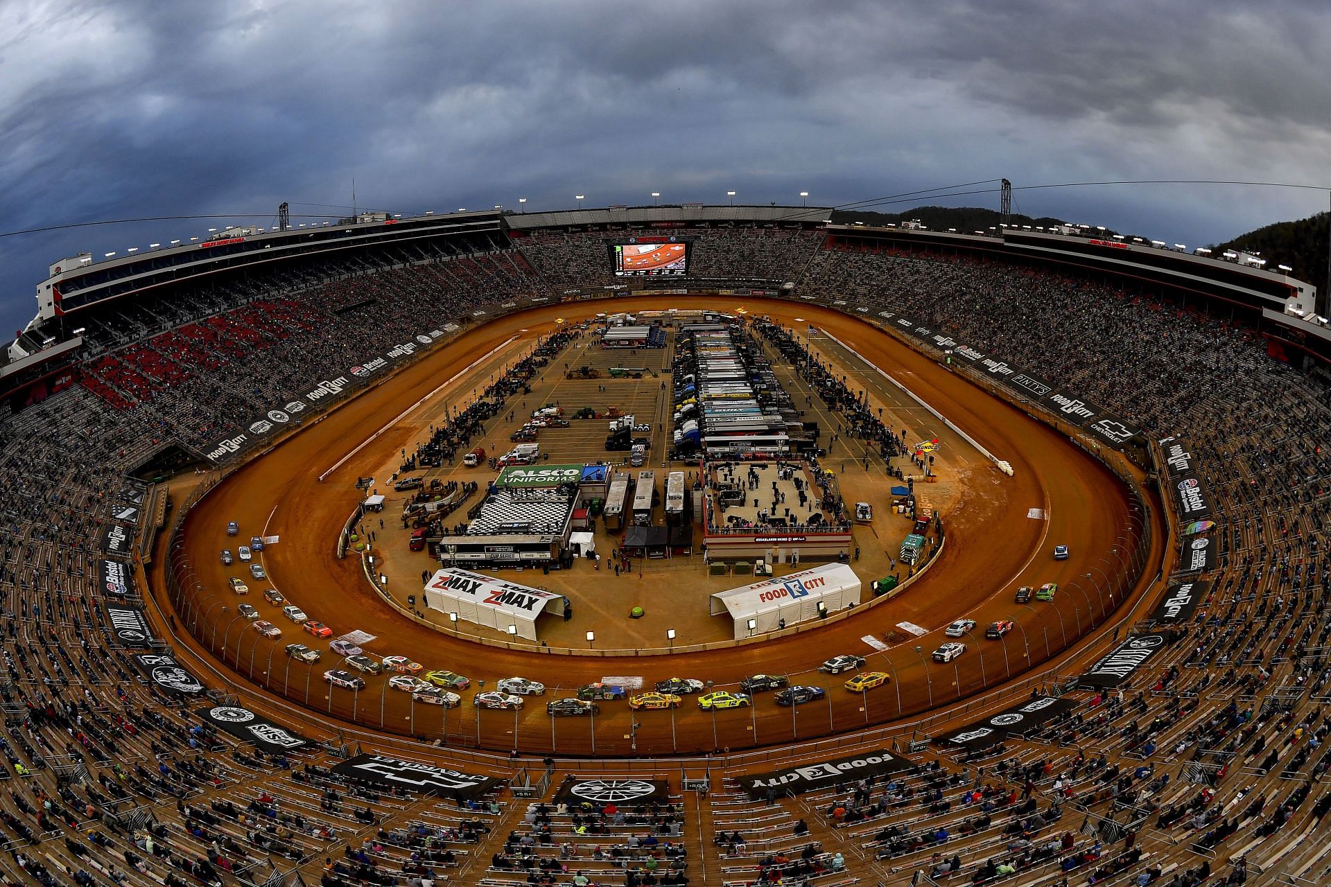 A general view of racing during the NASCAR Cup Series Food City Dirt Race at Bristol Motor Speedway.