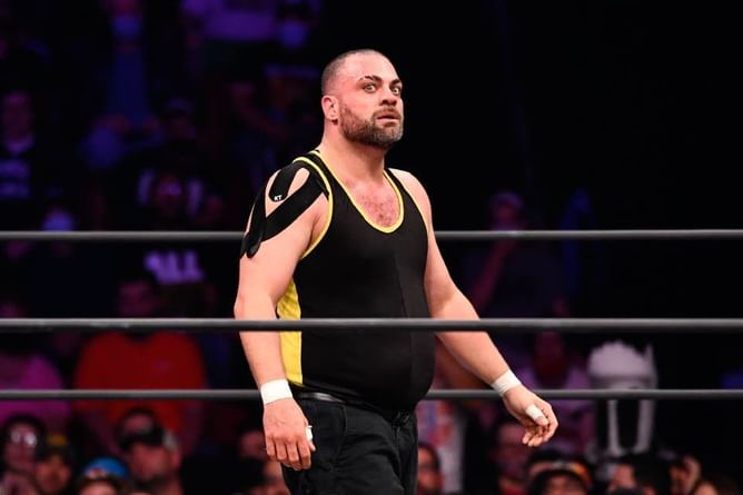 22-year-old AEW star takes a massive shot at Eddie Kingston