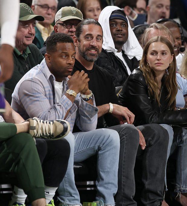 FOX6 News Milwaukee - Spotted at the Milwaukee Bucks game tonight! Green  Bay Packers QB Aaron Rodgers.