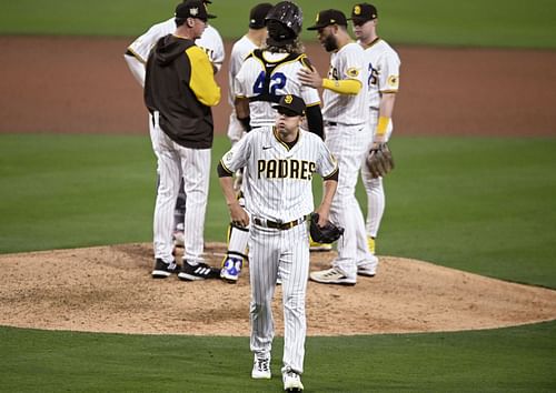 A pitcher for the Padres getting pulled from the game