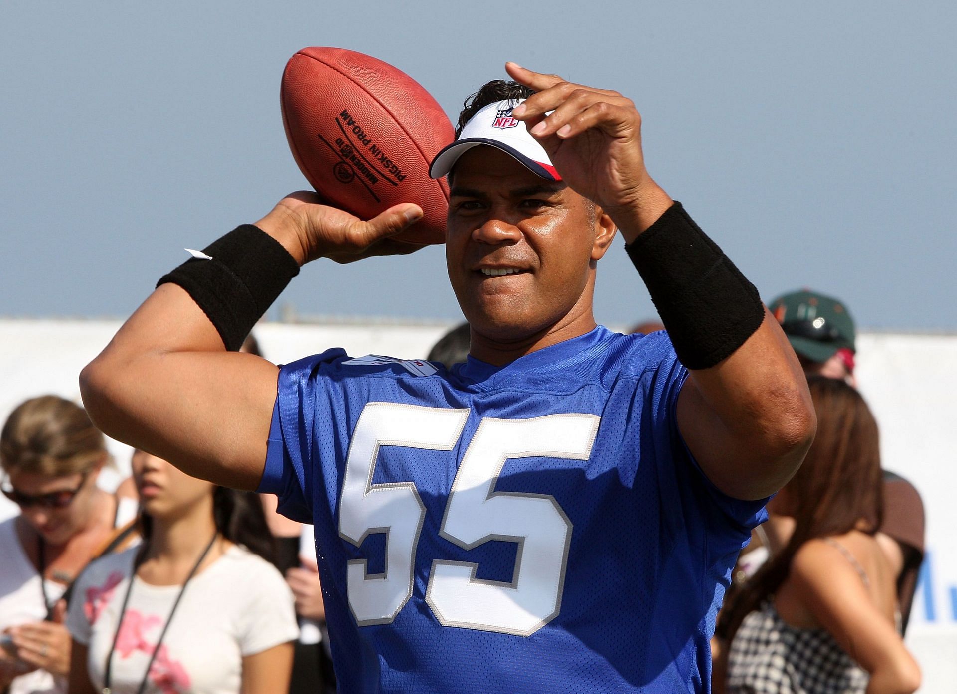 Hall of Fame linebacker Junior Seau