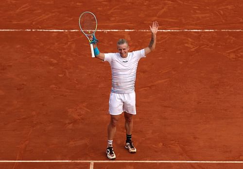 Alejandro Davidovich Fokina celebrates his win over Novak Djokovic at the 2022 Rolex Monte-Carlo Masters