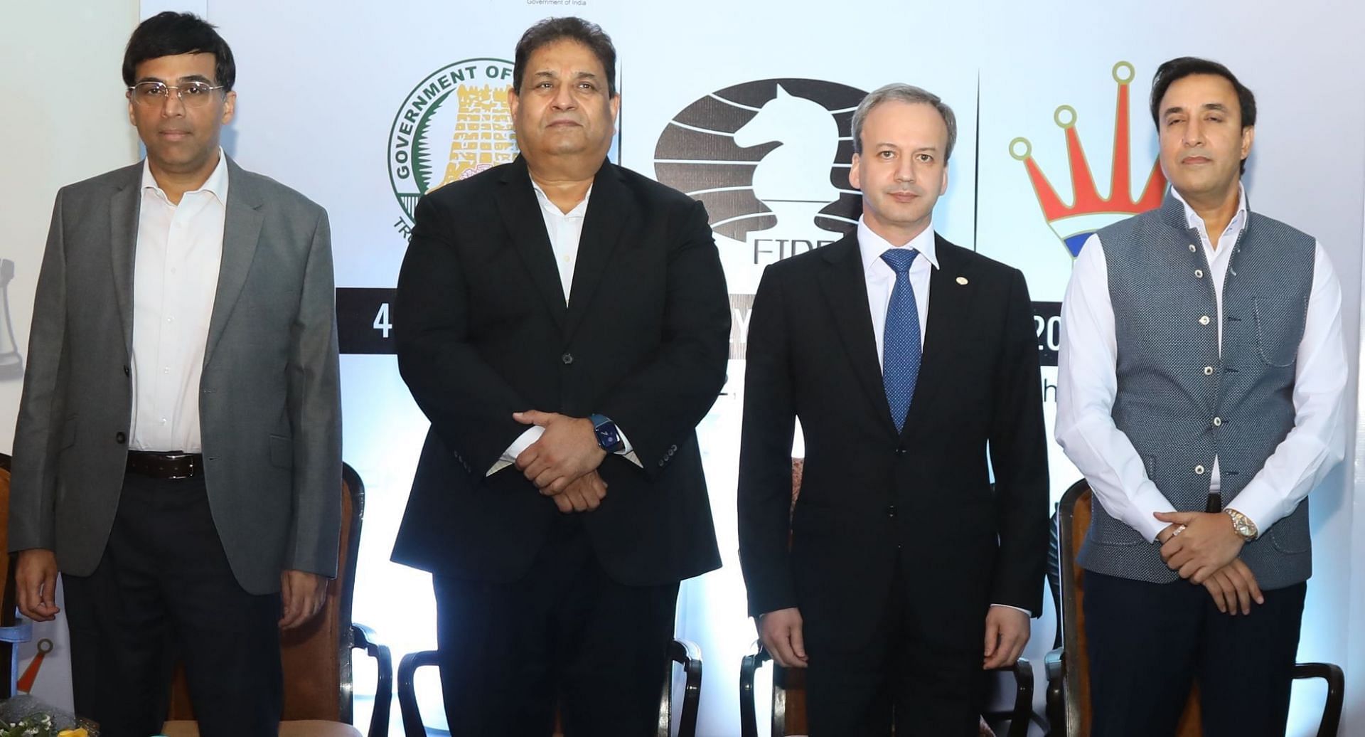 Five-time World Champion Viswanathan Anand (L) with AICF president Sanjay Kapoor (R) and other AICF officials (Pic credit: AICF)