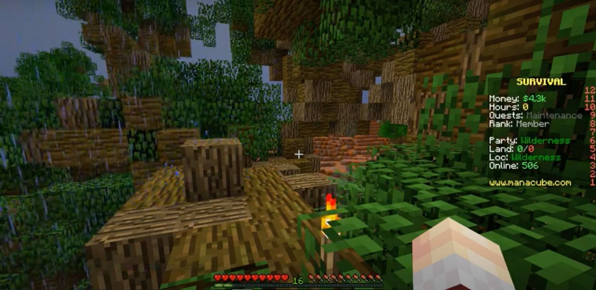 Players of Minecraft can join many different servers to participate in varying Hunger Games modes (Image via SPONTANEOUS Gaming/YouTube)