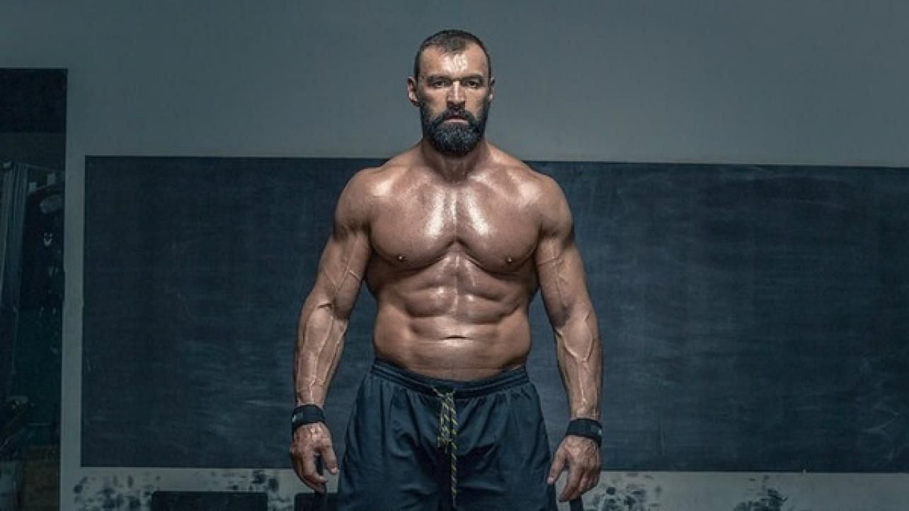 Vladimir Kozlov has undergone an insane body transformation