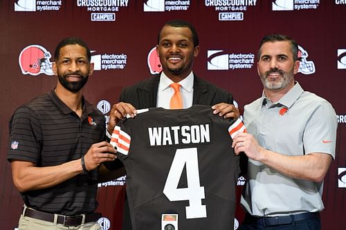 Cleveland Browns introduce quarterback Deshaun Watson