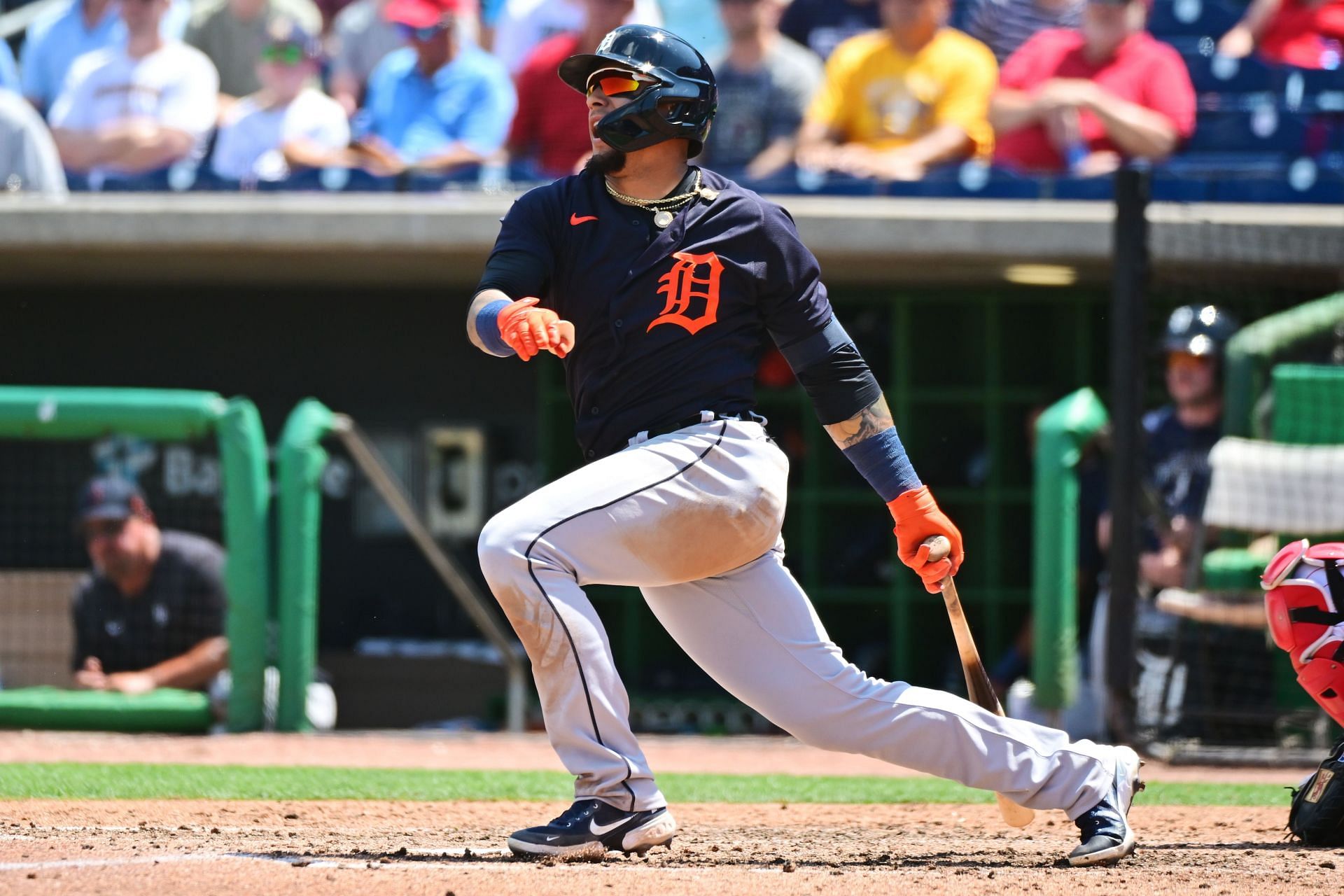 Javier Baez hits reviewed walk-off single in Tigers debut